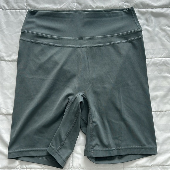 💙 Bike Short Bundle - Picture 8 of 11